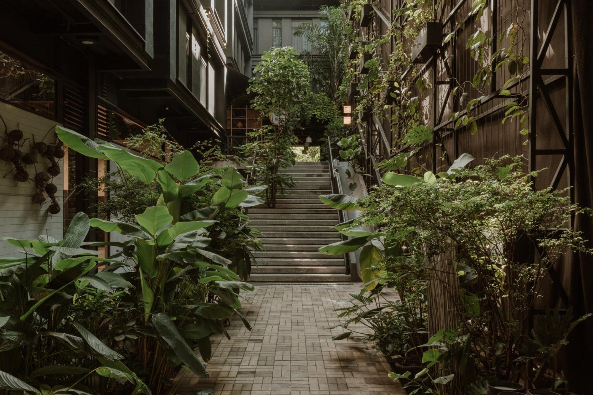 The Click Clack Hotel Medellin Bagian luar foto The interior of the hotel
