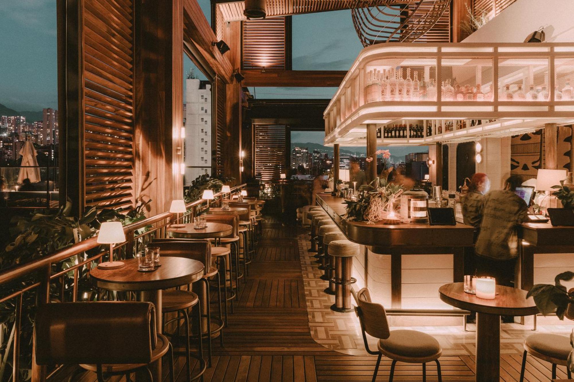 The Click Clack Hotel Medellin Bagian luar foto The Bar at the Edition